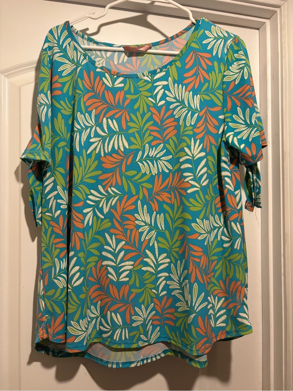 Turquoise Leaf-Print Short Sleeve Tunic Top